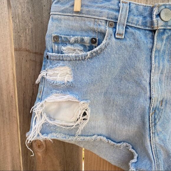 BDG Shorts Womens High Rise Rise Cut Off Frayed Destroyed Denim Short SZ 26 - Picture 7 of 11
